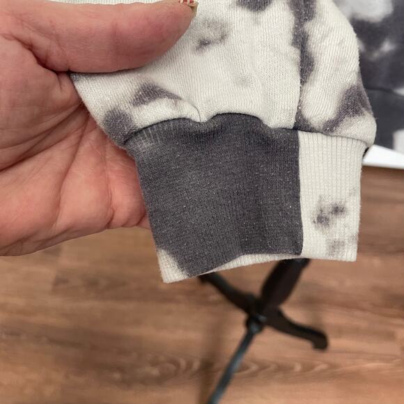 Def Leppard Tie Dye Graphic Crewneck Sweatshirt Size L - Picture 5 of 8